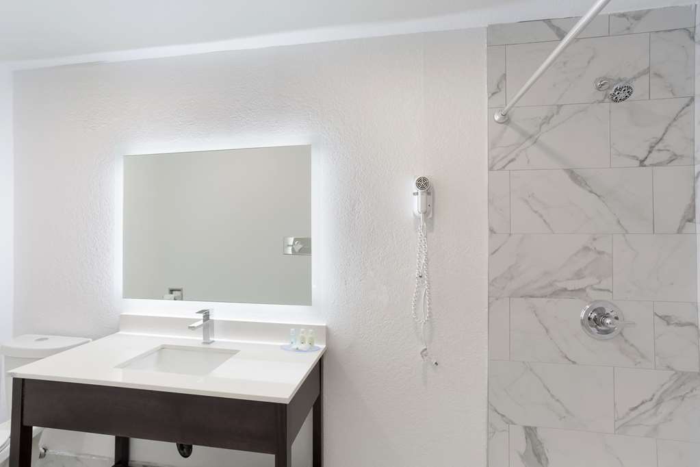 Quality Inn Redding near I 5 - photo 32