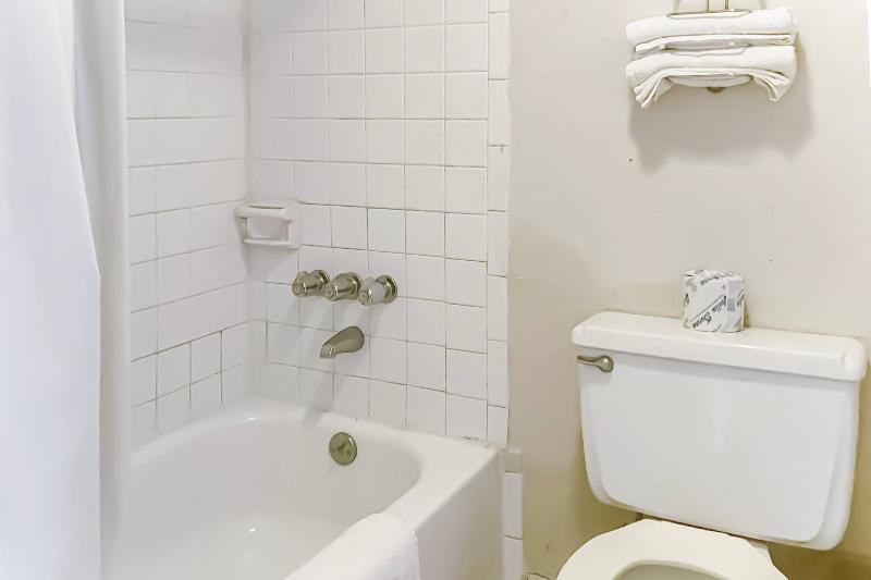 Oyo Hotel Alice Tx Hwy 281 West - photo 24