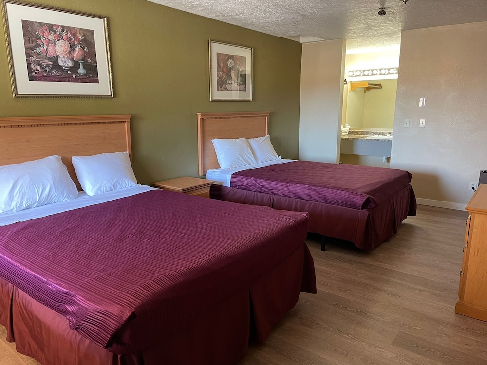 Centralia Inn - photo 6