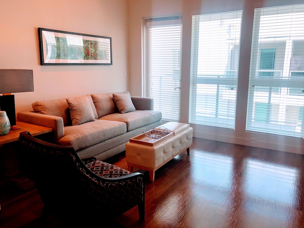 Resort Style Suites in Downtown LA - photo 28