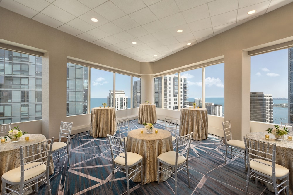 Swissotel Chicago - photo 4