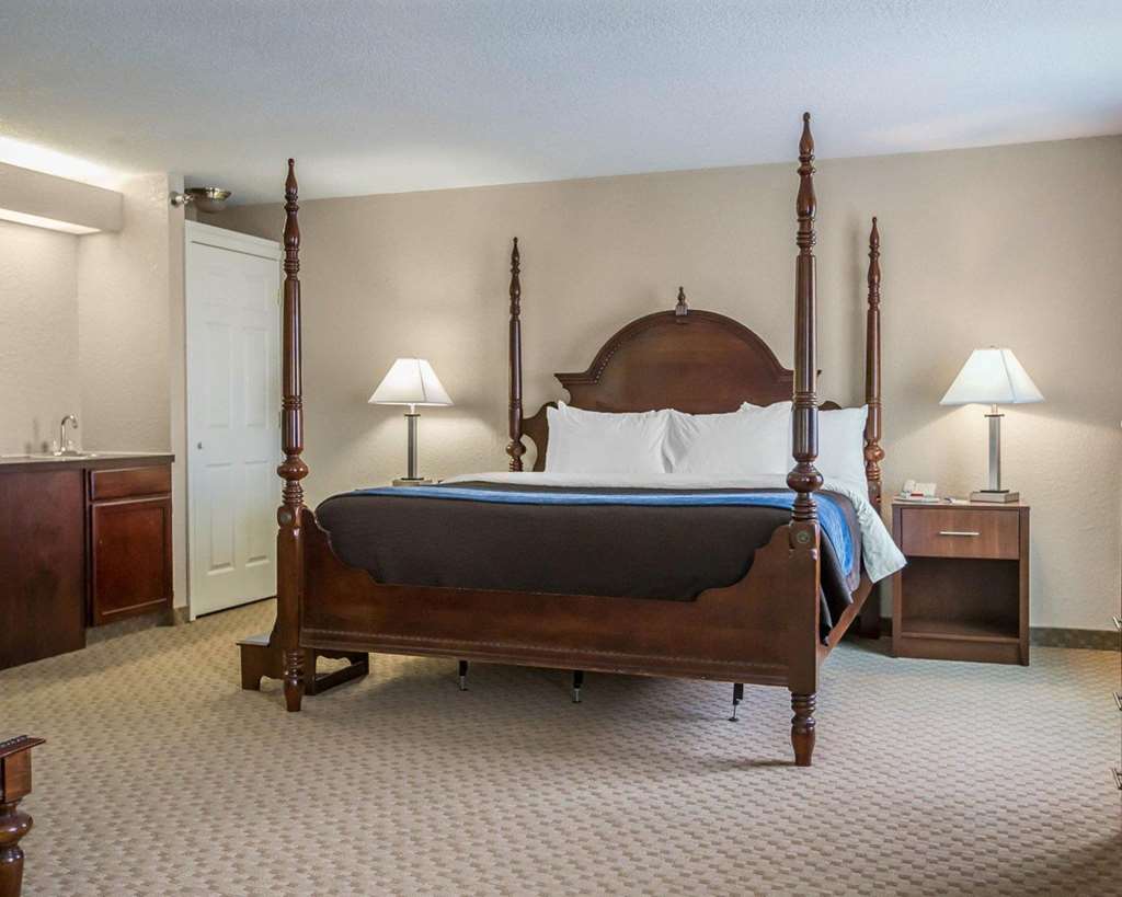 Quality Inn & Suites Dixon near I 88 - photo 24