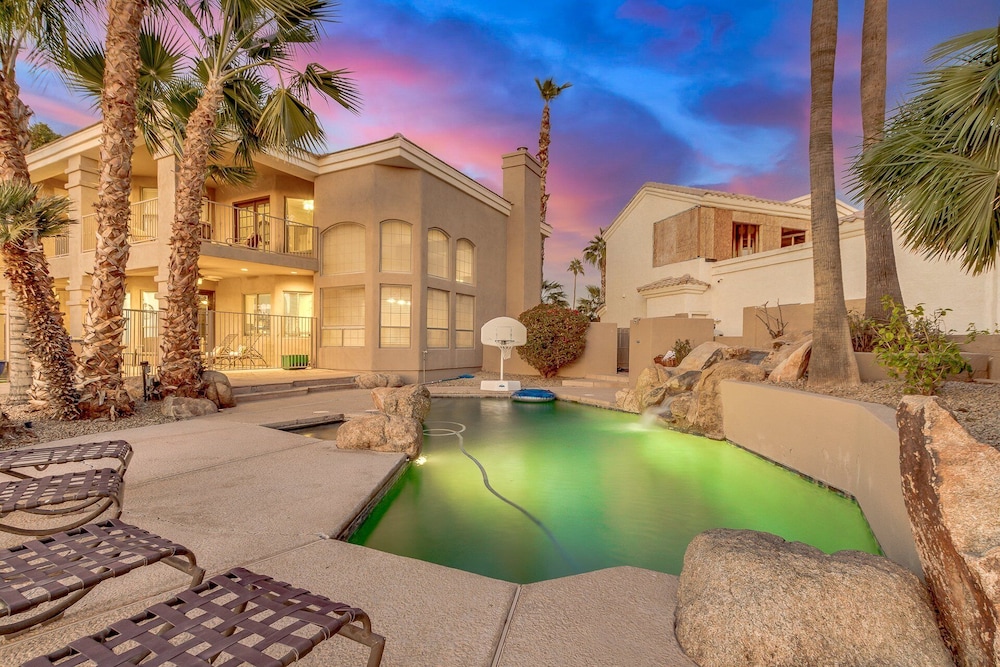 Sandpiper Gilbert in Gilbert, United States