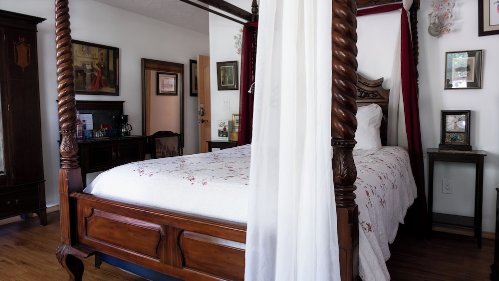 Red Horse Bed and Breakfast - photo 29
