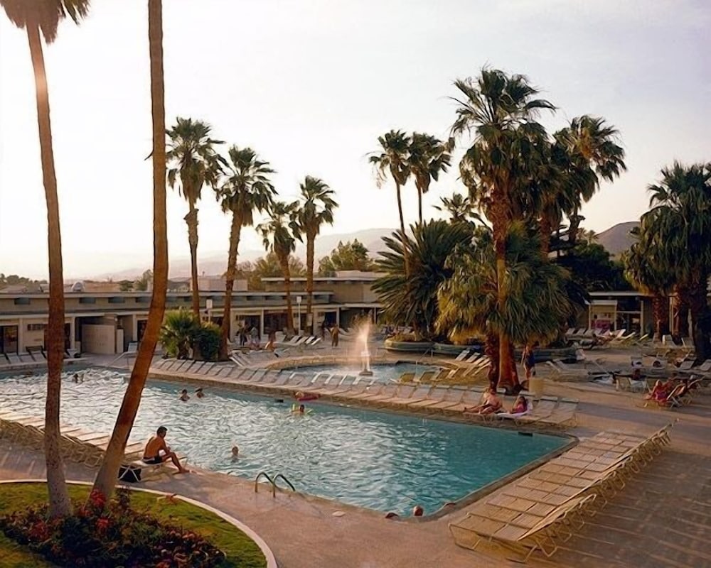 Desert Hot Springs Spa Hotel - photo 27