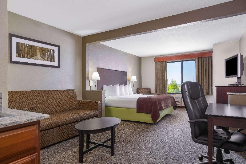 Comfort Inn & Suites Rochester South Mayo Clinic - photo 12