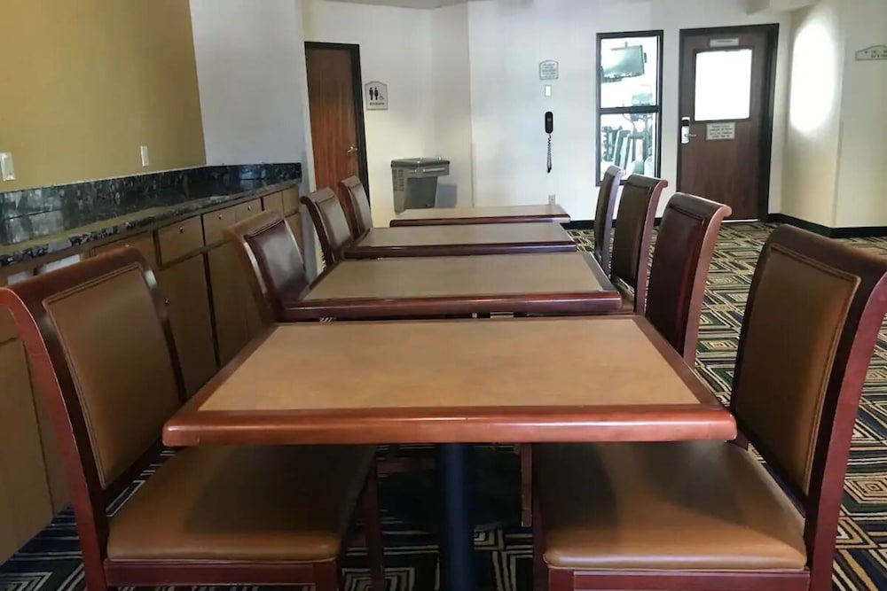 Blue Way Inn Eagan Extended Stay - photo 15
