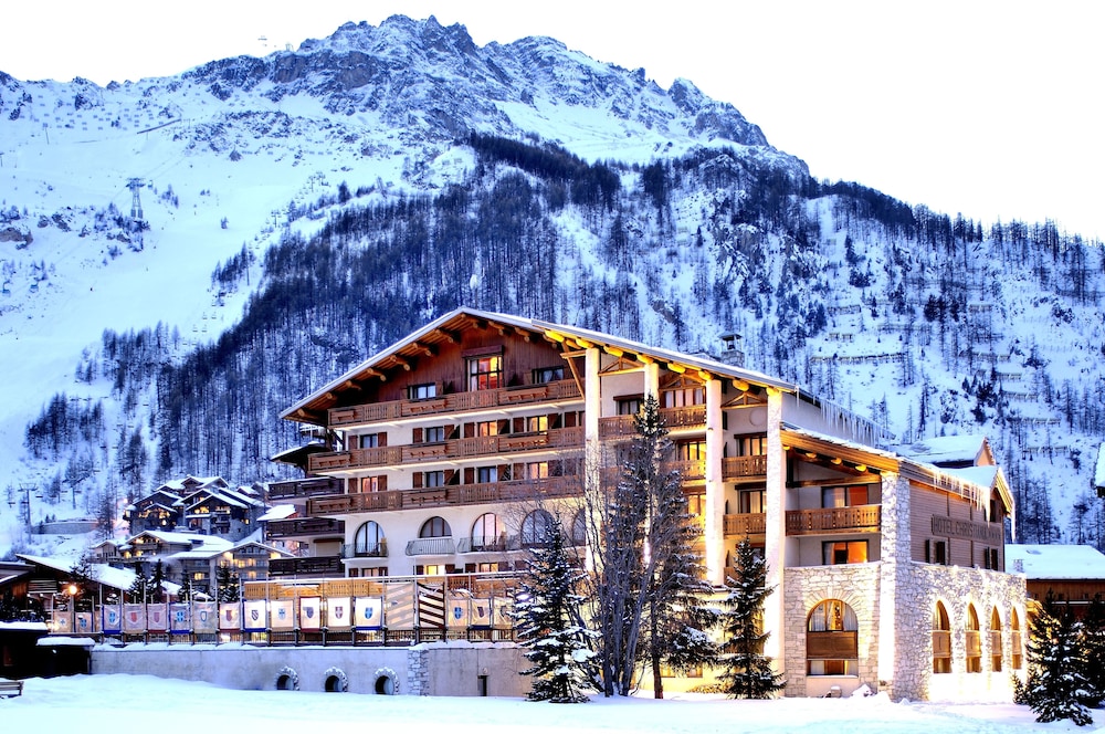 Hôtel Christiania — 5-Star Luxury Hotel in Val-D'isere, France