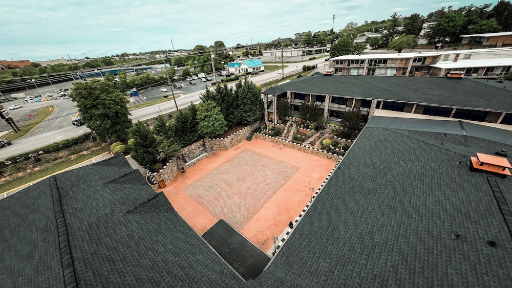 Riverside Inn & Suites by OYO Danville Ceaser Casino - photo 71