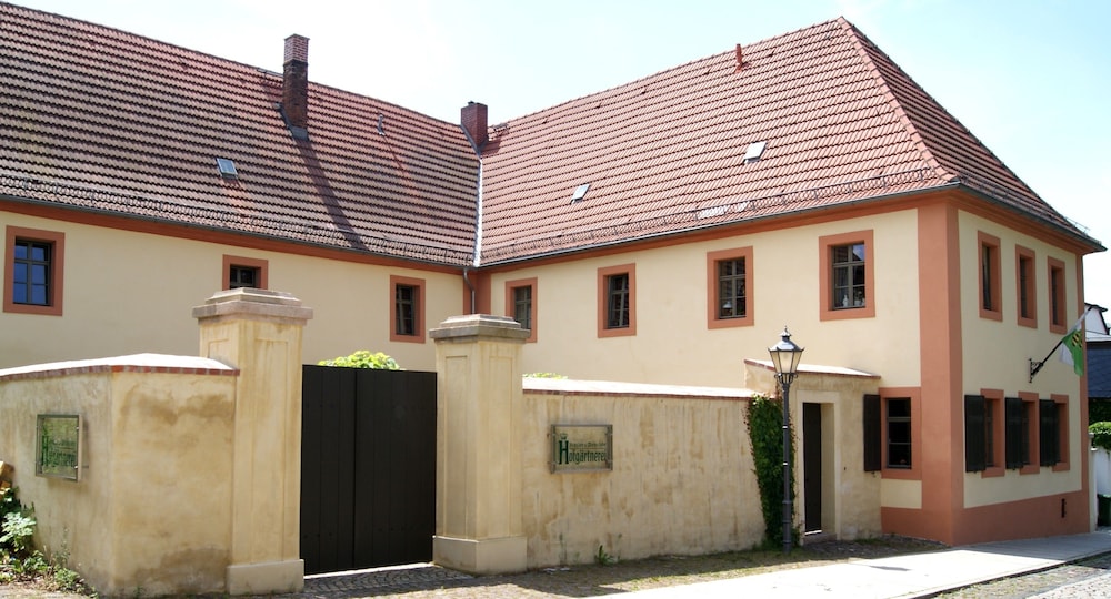 Pension & Weinstube Hofgärtnerei — 4-Star Luxury Hotel in Altenburg, Germany