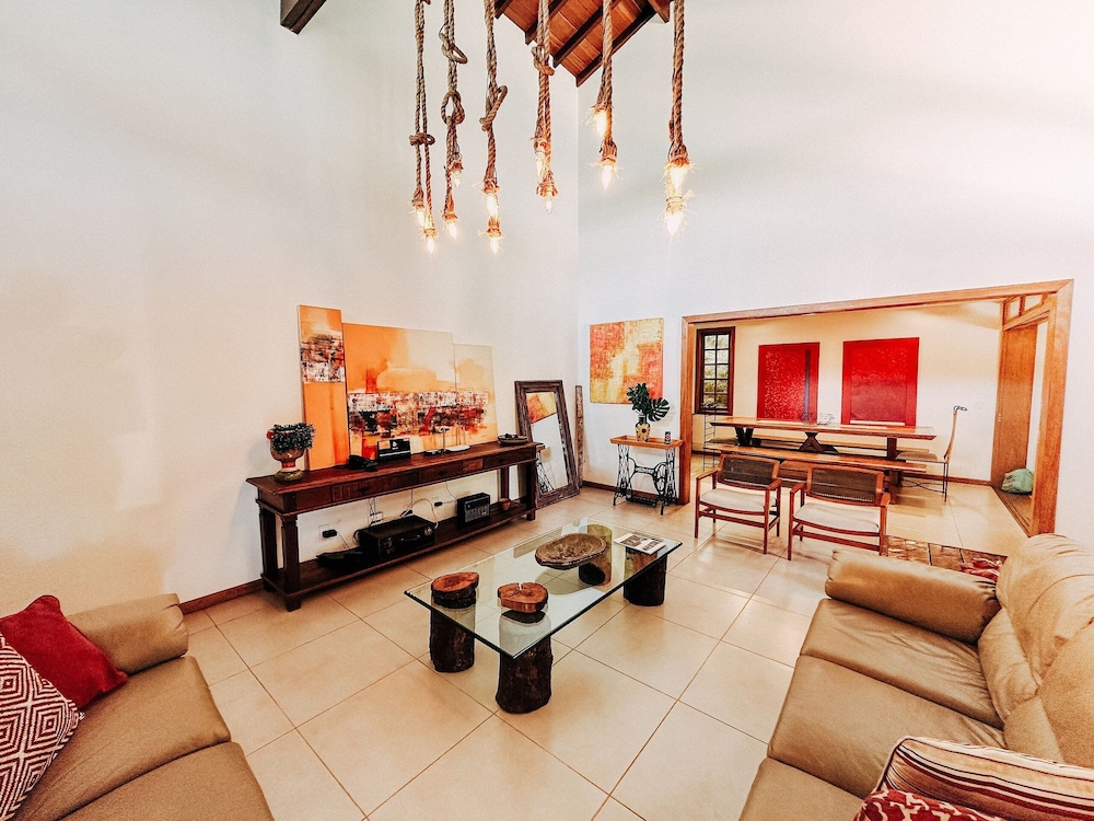 Casa com 7 suites em Correas Petropolis — 4-Star Luxury Hotel in Bom Sucesso, Brasil