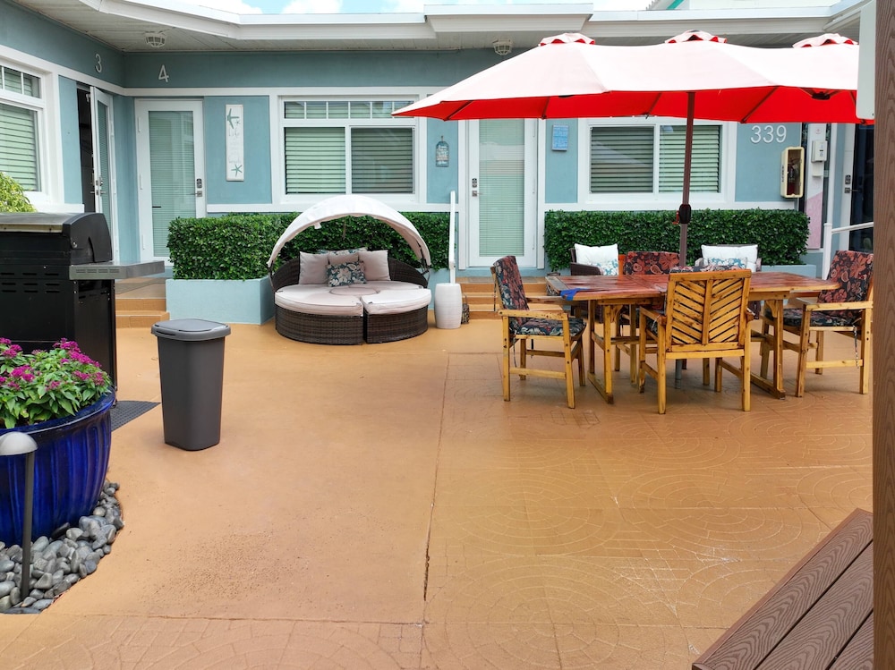 Tropic Isle Boutique Hotel - photo 36