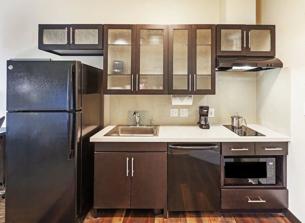 Candlewood Suites Midland SW by IHG - photo 19