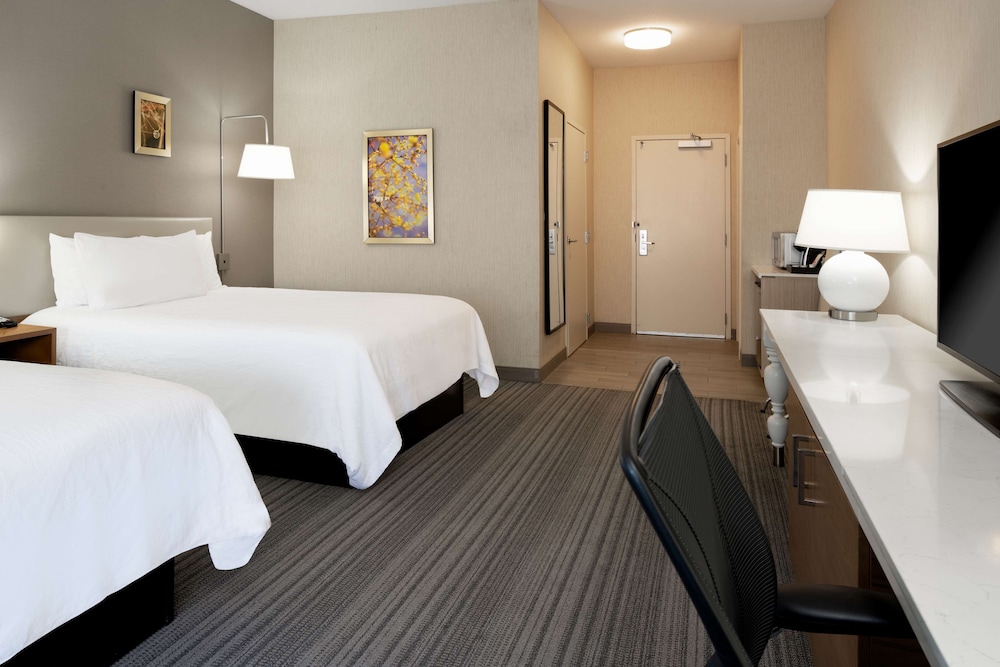 Hilton Garden Inn Roseville - photo 17
