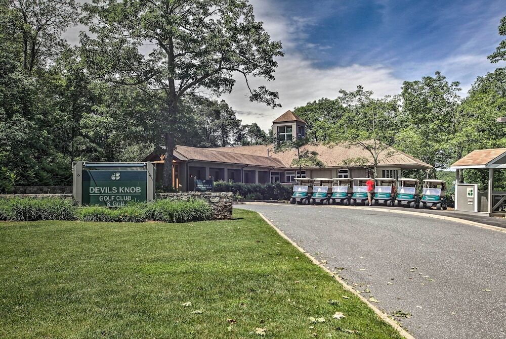 Wintergreen Resort Retreat: Ski Hike Golf - photo 27