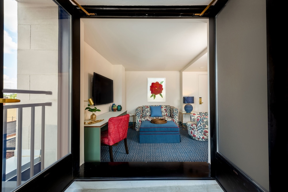 The Bradley Hotel - photo 22