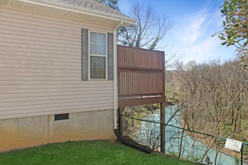 Shimmering Waters - last minute hotel in Pigeon Forge