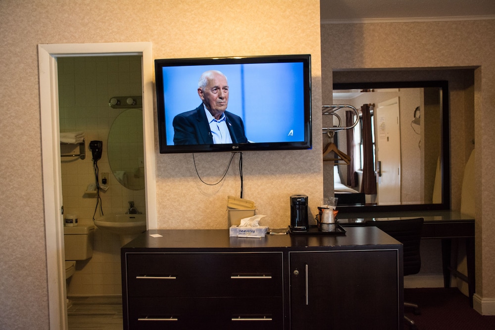 Atlantic Inn & Suites - photo 29