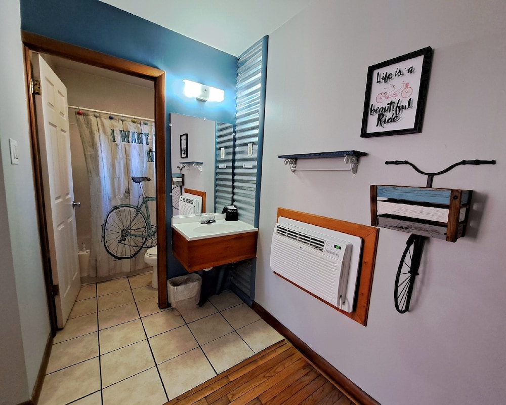 Buffalo Lodge Bicycle Resort - photo 138