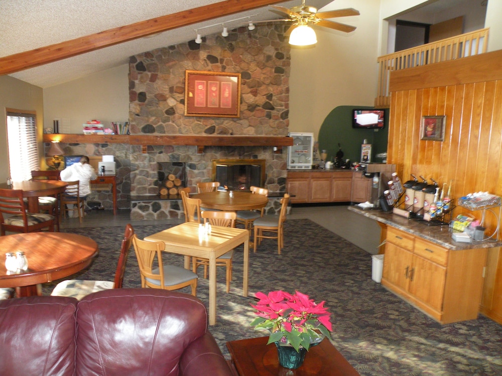 Boarders Inn & Suites by Cobblestone Hotels Ripon - photo 37