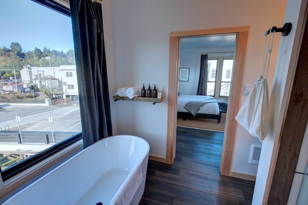 Bowline Hotel - photo 40