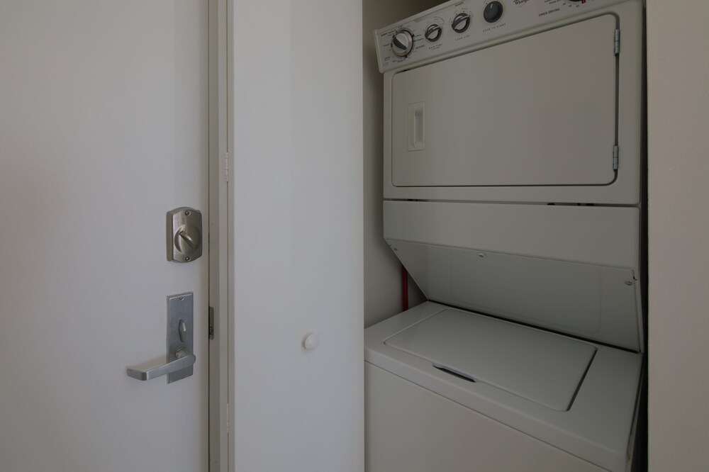 Icon Brickell Downtown W Miami Suites - photo 14
