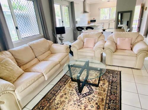 The Palms AC 3 bedroom comfort — 4-Star Luxury Hotel in Palmerston, Australia