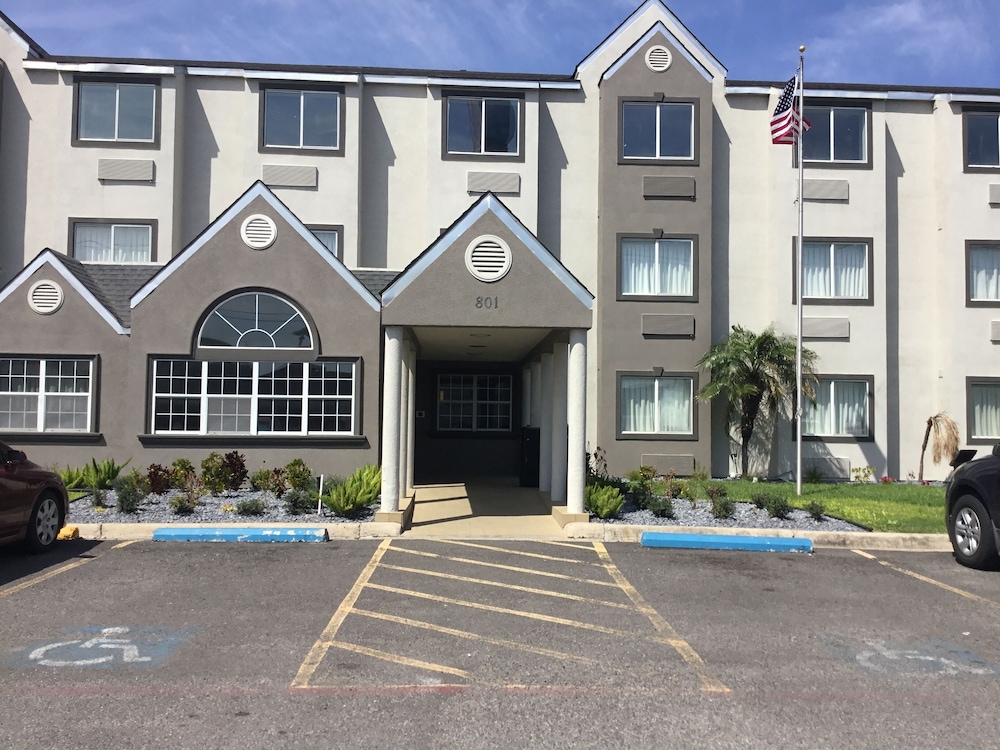 Motel 6 McAllen TX East - photo 36