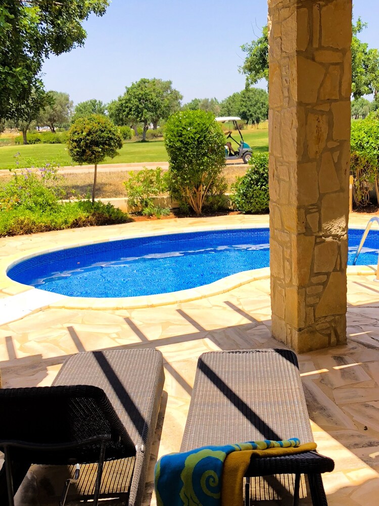 Angelos Junior Villa with pool HG22