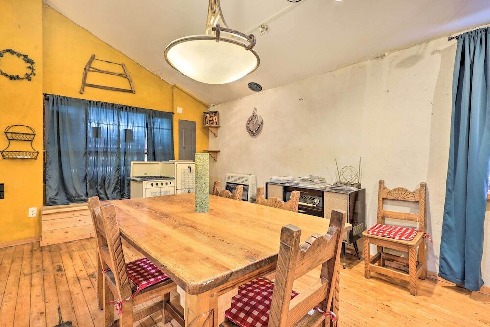 Idyllic Española Casita with Charcoal Grill - photo 15