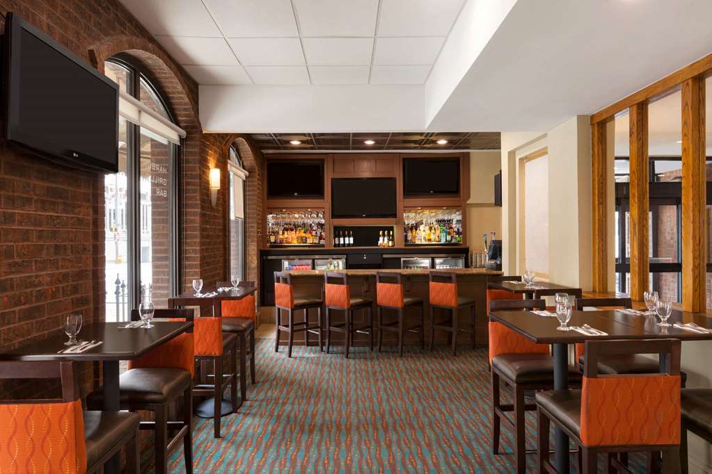 Days Inn by Wyndham Baltimore Inner Harbor - photo 31