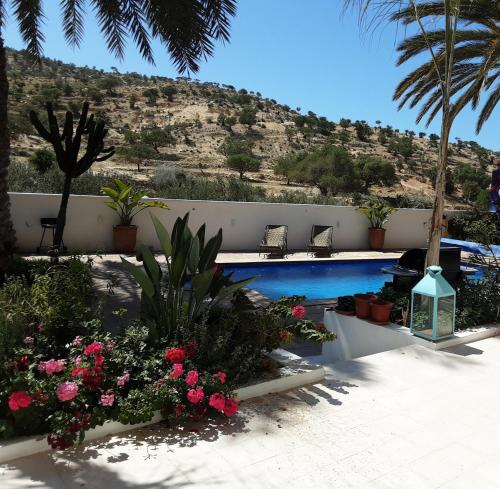 Escale Paradis 10 Pers 4 Ch 4 Sdb Piscine Garage — 4-Star Luxury Hotel in Aourir, Morocco