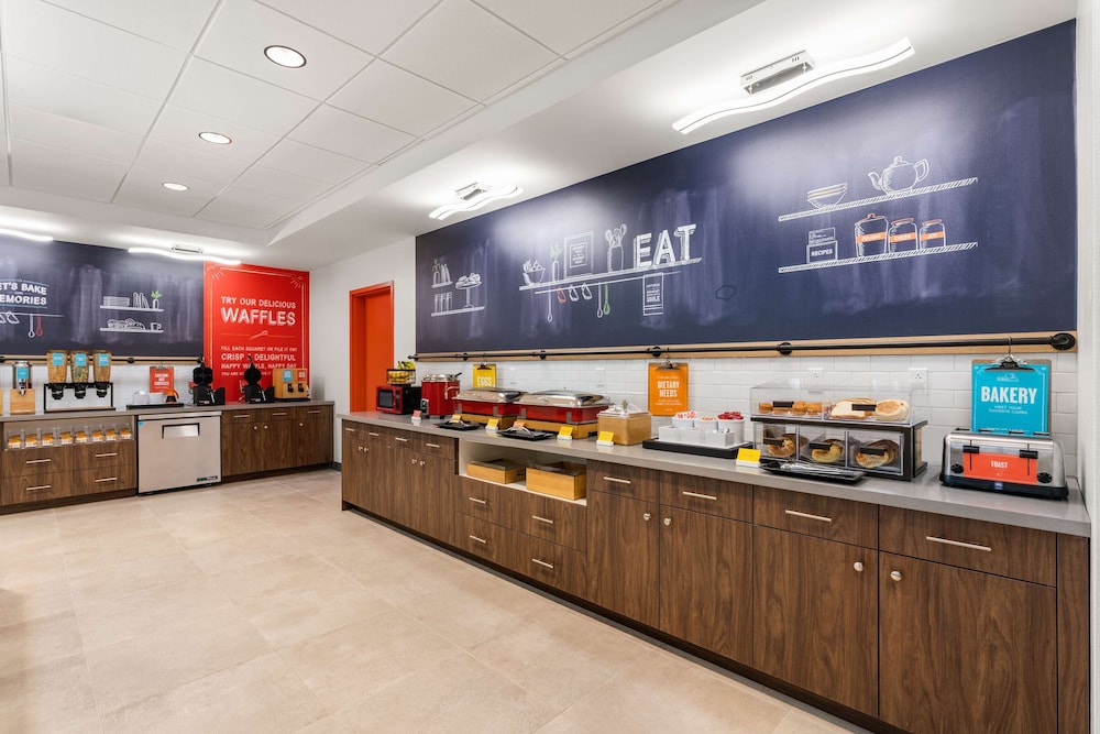 Hampton Inn & Suites Portland Tigard - photo 24
