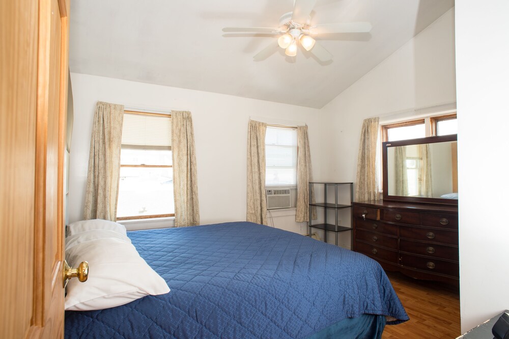 Nautical Motel and Suites - photo 15