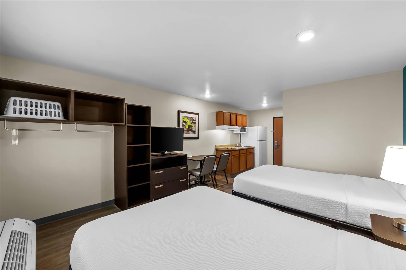 WoodSpring Suites San Antonio South - photo 17
