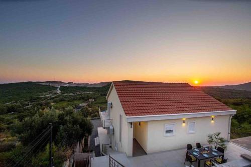 Sunset house — 4-Star Luxury Hotel in Podgorica, Montenegro
