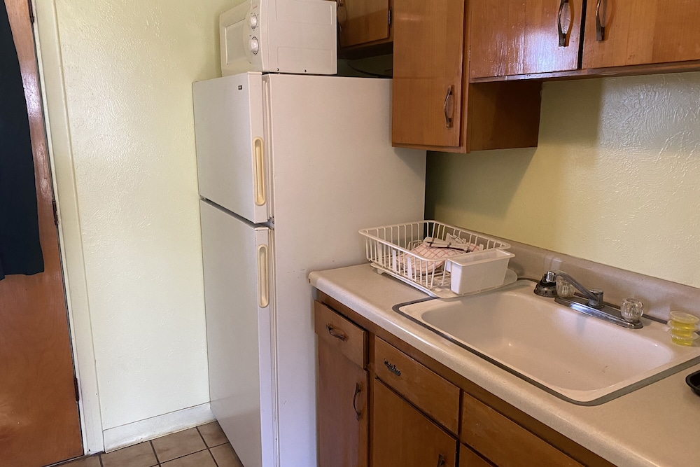OYO Hotel Yuma AZ Desert Grove - photo 13