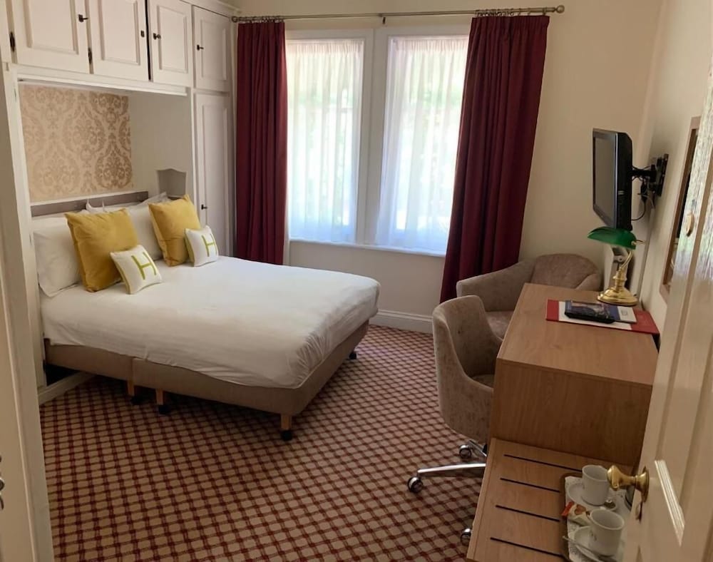 Haley’s Hotel — Leeds — photo 4