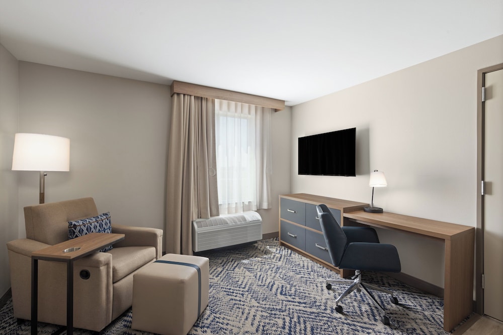 Candlewood Suites Mcpherson by IHG - photo 20