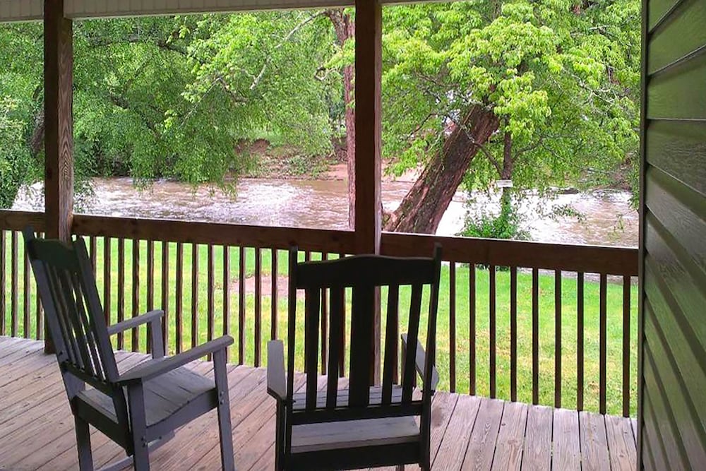 Lloyd's On The River Country Inn By Oyo - photo 46