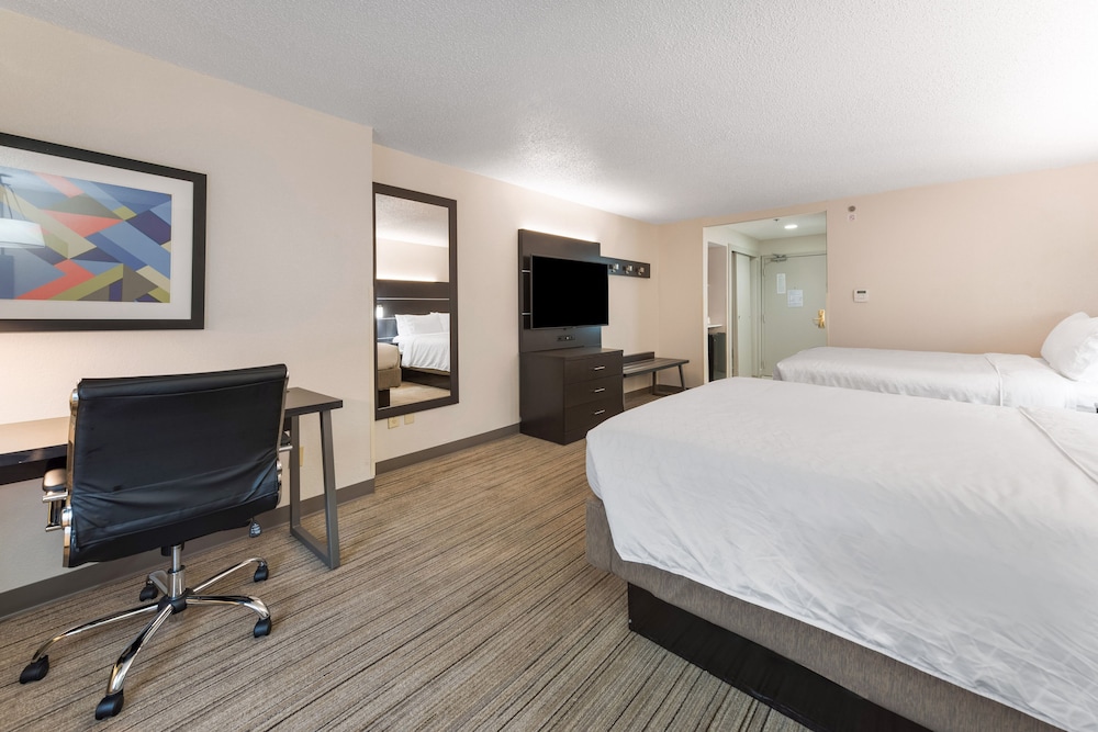 Holiday Inn Express Columbus Downtown by IHG - photo 21