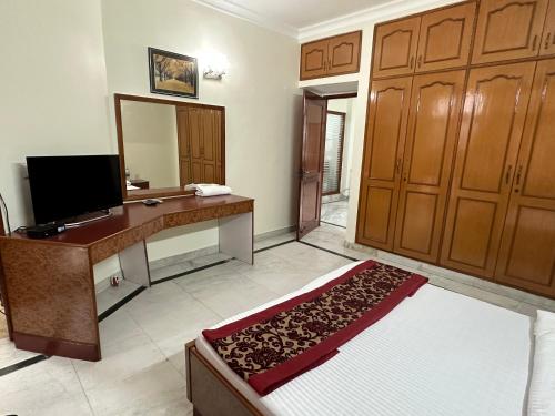 Pamposh Guest House Gurgaon
