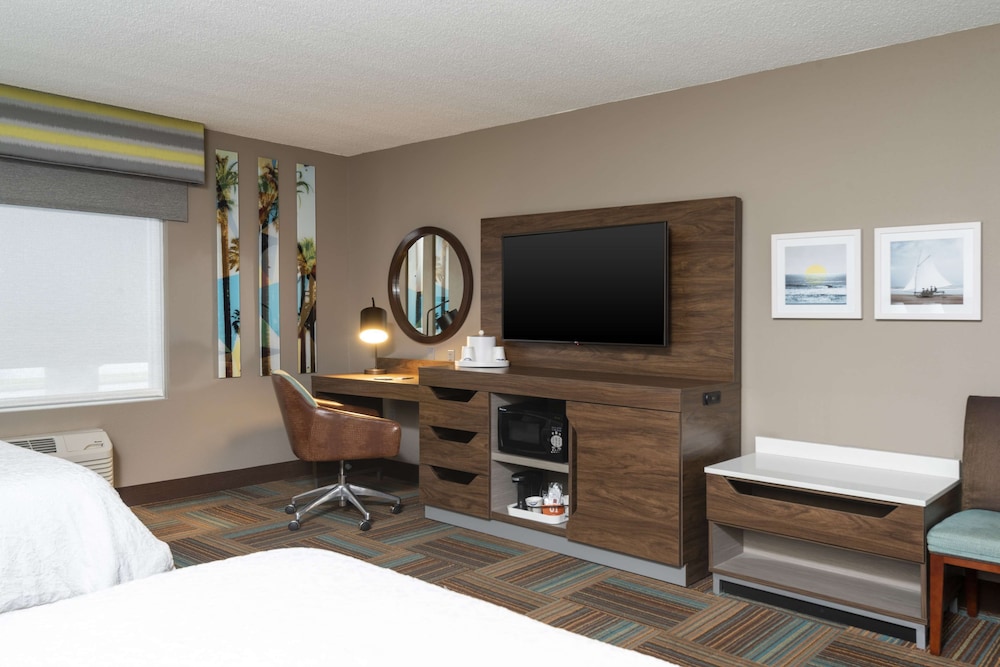 Hampton Inn & Suites Fort Myers Colonial Blvd - photo 20