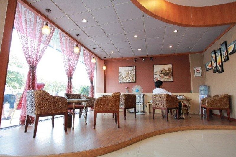 Horizontal - carbon neutral hotel in Guangzhou