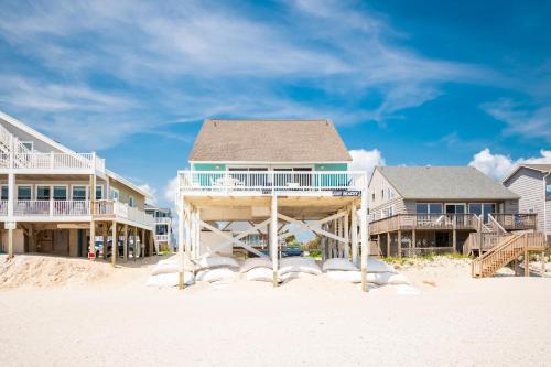 Just Beachy by Oak Island Accommodations - photo 30