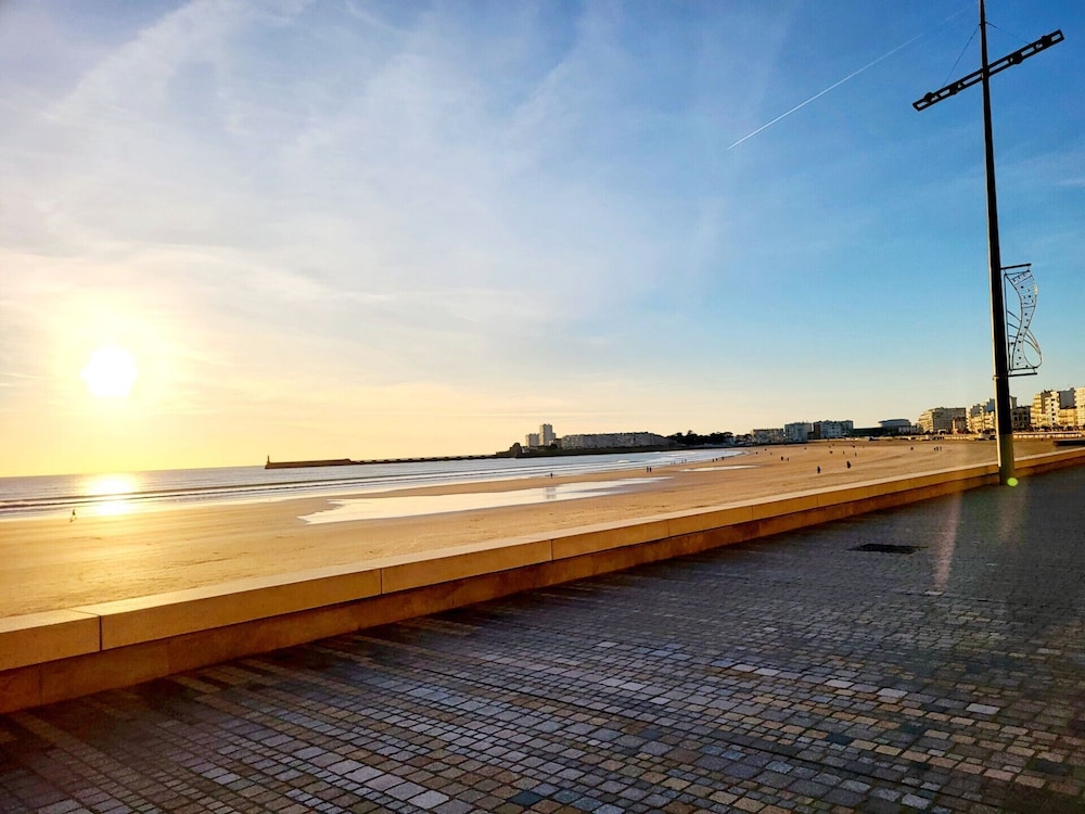 La Résidence de la Plage in Les Sables-D'olonne, France