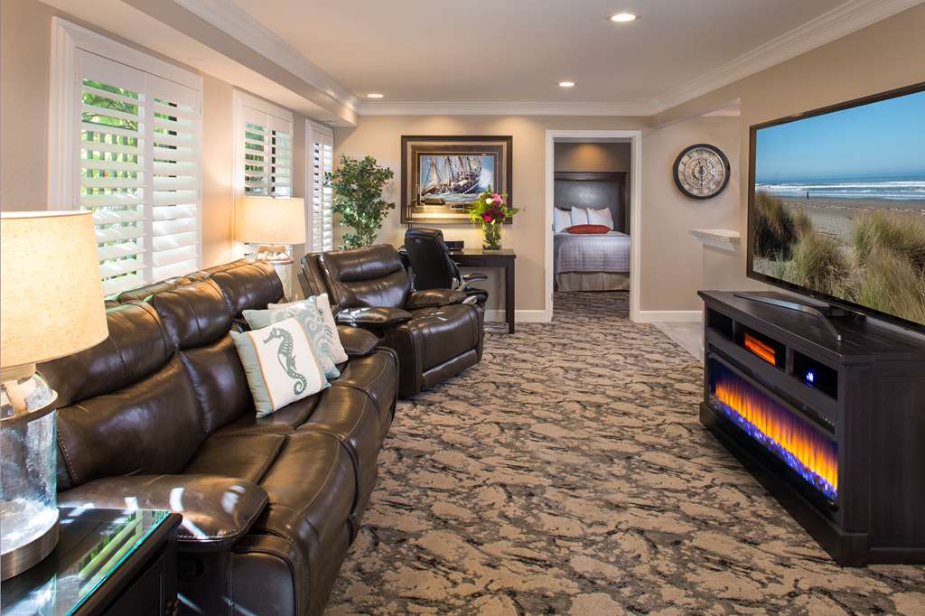 Best Western Plus Humboldt Bay Inn - photo 8