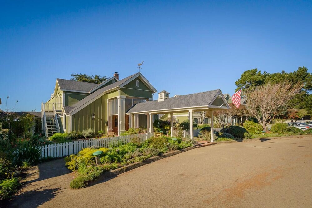 Hill House Inn - photo 33