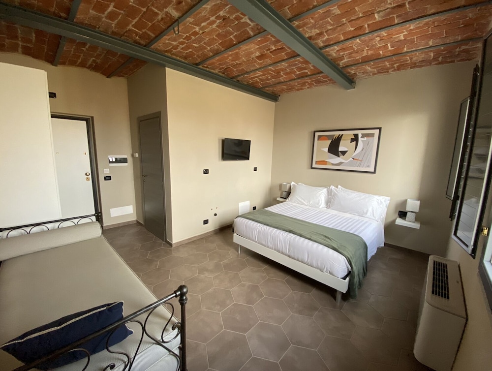 Cascina Mora Bassa — Vigevano