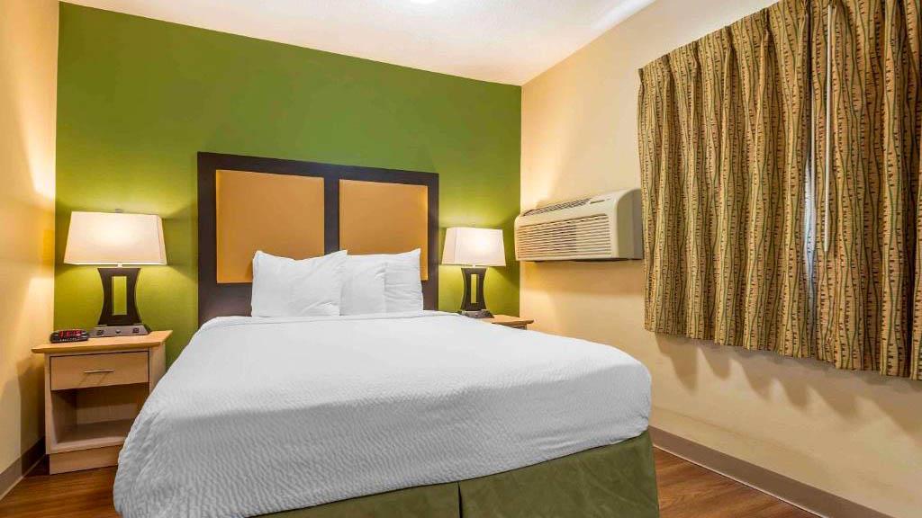 Studio 6 Extended Stay Indianapolis IN North Carmel - photo 11
